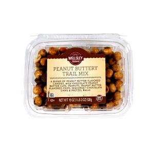 3 tbsp (27 g) Peanut Buttery Trail Mix