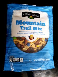 3 tbsp (28 g) Trail Mix Mountain