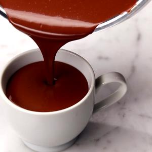300 Grams HOT CHOCOLATE - Small - Skim Milk - Milk Chocolate - With Whip