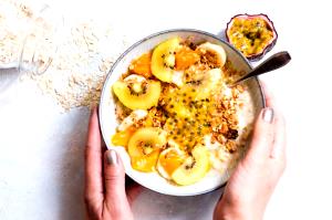 33 2/5 Grams Oats, Oat So Simple, Mango & Passionfruit