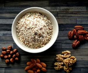 3.5 Oz Coarsely Chopped Nuts