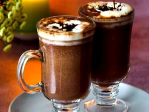 375 Grams HOT CHOCOLATE - Medium - Skim Milk - Dark Chocolate - No Whip