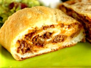 377 Grams Taco Calzone Pizza