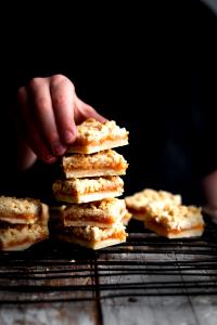 4 cookies (28 g) Apricot Shortbread Cookies