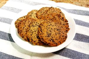 4 cookies (30 g) Sesame Cookie Thins