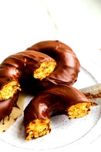 4 donuts (61 g) Chocolate Frosted Donuts