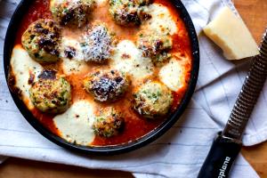 4 meatballs (74 g) Gourmet Chicken Meatballs - Italian Parmesan