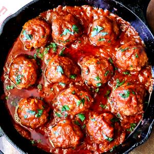 4 meatballs (85 g) Tomato & Basil Chicken Meatballs