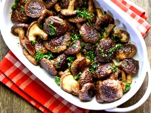 4 Mushrooms Shiitake Mushrooms (Without Salt, Cooked)