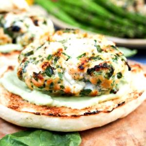 4 oz (113 g) Spinach Feta Salmon Burgers