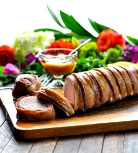 4 oz raw (112 g) Bacon Wrapped Pork Tenderloin