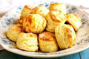 4 Oz, Raw, Yields Baking Powder or Buttermilk Biscuit (from Refrigerated Dough)