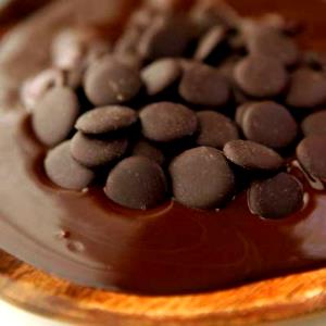 4 pieces (37 g) Exceptionals Domed Dark Chocolate Pieces