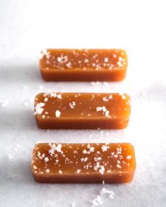 4 pieces (40 g) Fleur de Sel Caramels