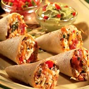 4 pieces (79 g) Quesadilla Cornucopia with Smoked Chicken