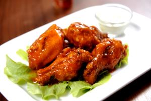 4 pieces (89 g) Honey Chicken Wings
