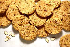 4 pieces Almond Rolled Wafers