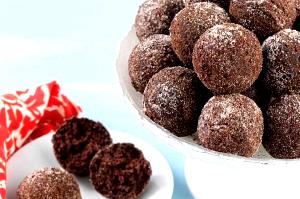 4 Pieces Glazed Chocolate Cake Doughnut Holes