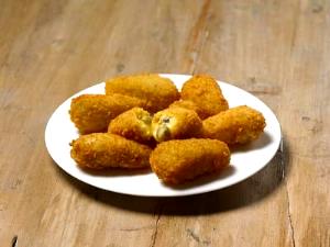 4 Pieces Jalapeno Bombers