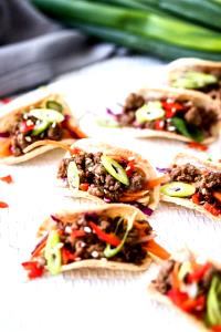 4 pieces Mini Tacos Beef & Cheese