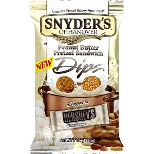 4 sandwiches (30 g) Peanut Butter Pretzel Sandwich Dips in Hershey