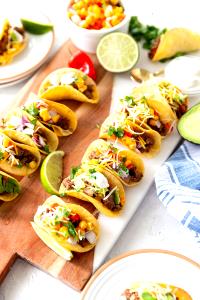 4 Tacos Mini Tacos, Shredded Beef & Cheese