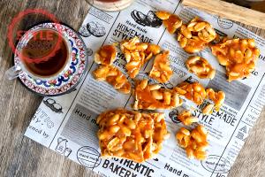 4 tsp (12 g) Pralines & Creme Coffee Creamer