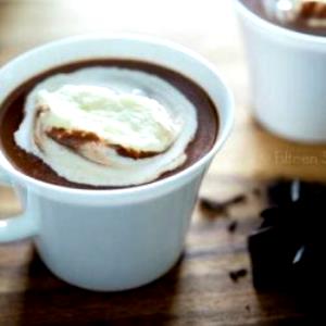 470 Grams HOT CHOCOLATE - Large - 2% Milk - White Chocolate - No Whip