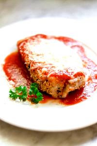 5 oz (140 g) Chicken Parmesan