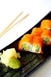 5 pieces (123 g) California Roll