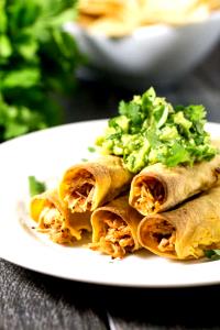 5 taquitos (142 g) Shredded Chicken Taquitos