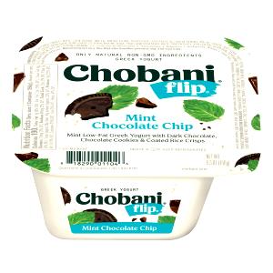 5.3 oz (150 g) Blended Greek Yogurt Mint Chocolate Chip