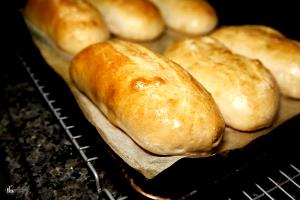 57 Grams Golden Sub Roll