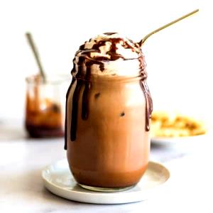 584 Grams ICED MOCHA - Large - Soy Milk - Milk Chocolate - With Whip