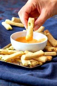 6 breadsticks (8.11 oz) Breadsticks with Jalapeno Cheese Sauce