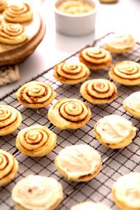 6 cookies (33 g) Cookies with Cinnamon Topping