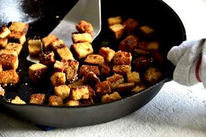6 croutons (7 g) Bacon Croutons