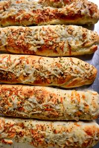 6 İnches 6" Italian Herbs & Cheese Bread