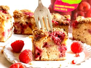 6 Oz Raspberry Crumb Cake