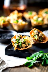 6 pieces (107 g) Chicken Wonton Bites