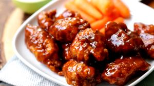 6 pieces Boneless Wings with BBQ Sauce
