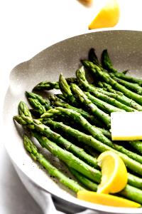 6 pieces Steamed Asparagus