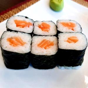 6 Pieces Sushi, Small Salmon Roll