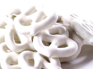 6 pretzels (30 g) Greek Yogurt Pretzels