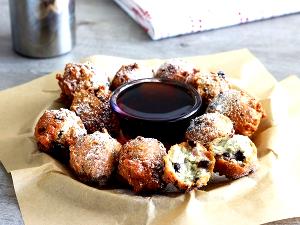 6 puppies (6 oz) Pancake Puppies