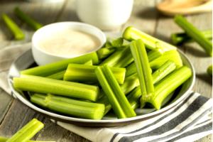 6 strips Celery with Ranch Dressing