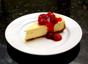 6.3 oz (179 g) Fruit-topped Cheesecake