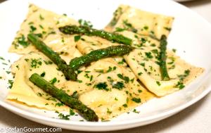 7 pieces (148 g) Select Verdi Asparagus Ravioli