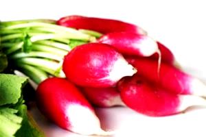 7 Pieces Radishes, Raw