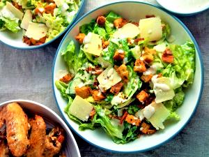 7.2 oz (206 g) Caesar Salad Entree